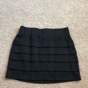Black fitting skirt